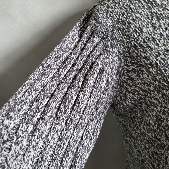 J. JILL BICONSTITUENT FIBER BLEND TURTLENECK GRAY RN 97641 SIZE M - Picture 7 of 11